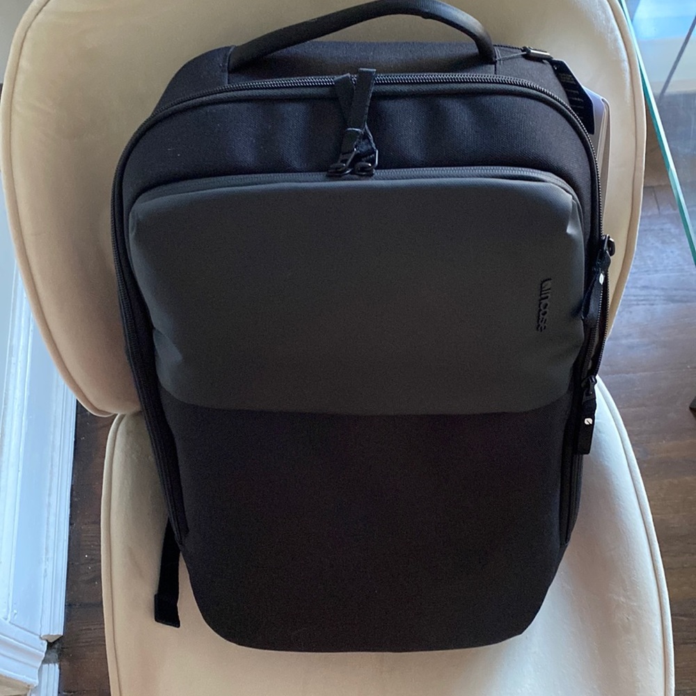 Incase A.R.C. Daypack